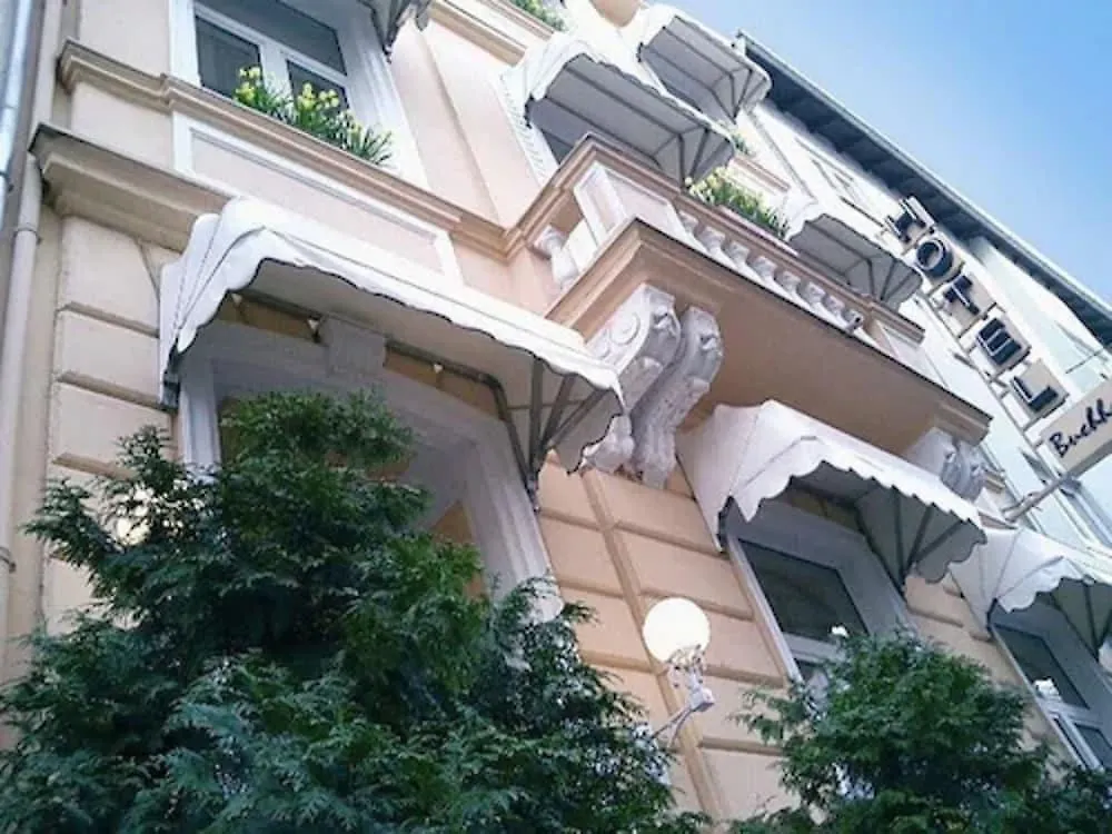 Buchholz Downtown Hotel location